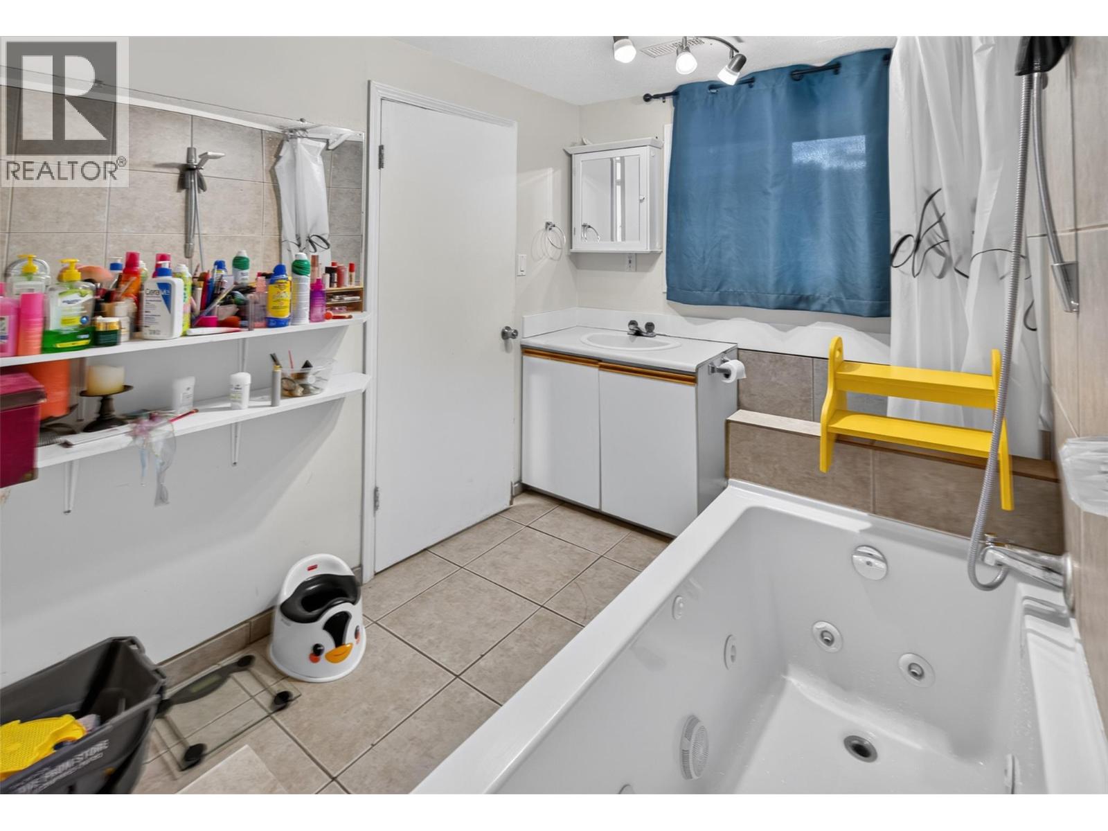 3802 36 Street - Image 42