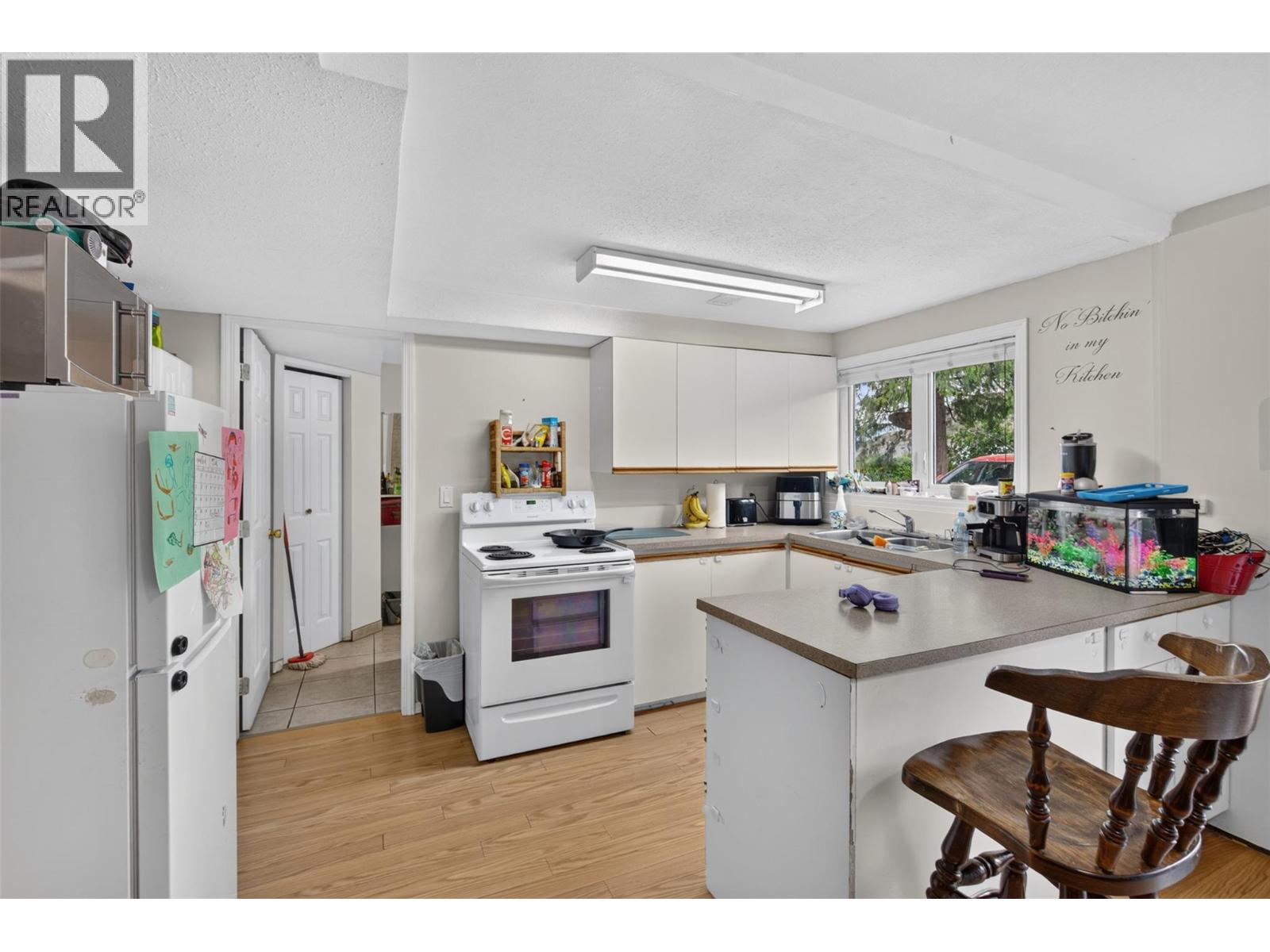 3802 36 Street - 37