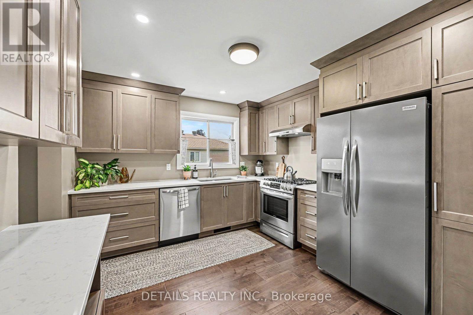 7 ISABELLA STREET - 12