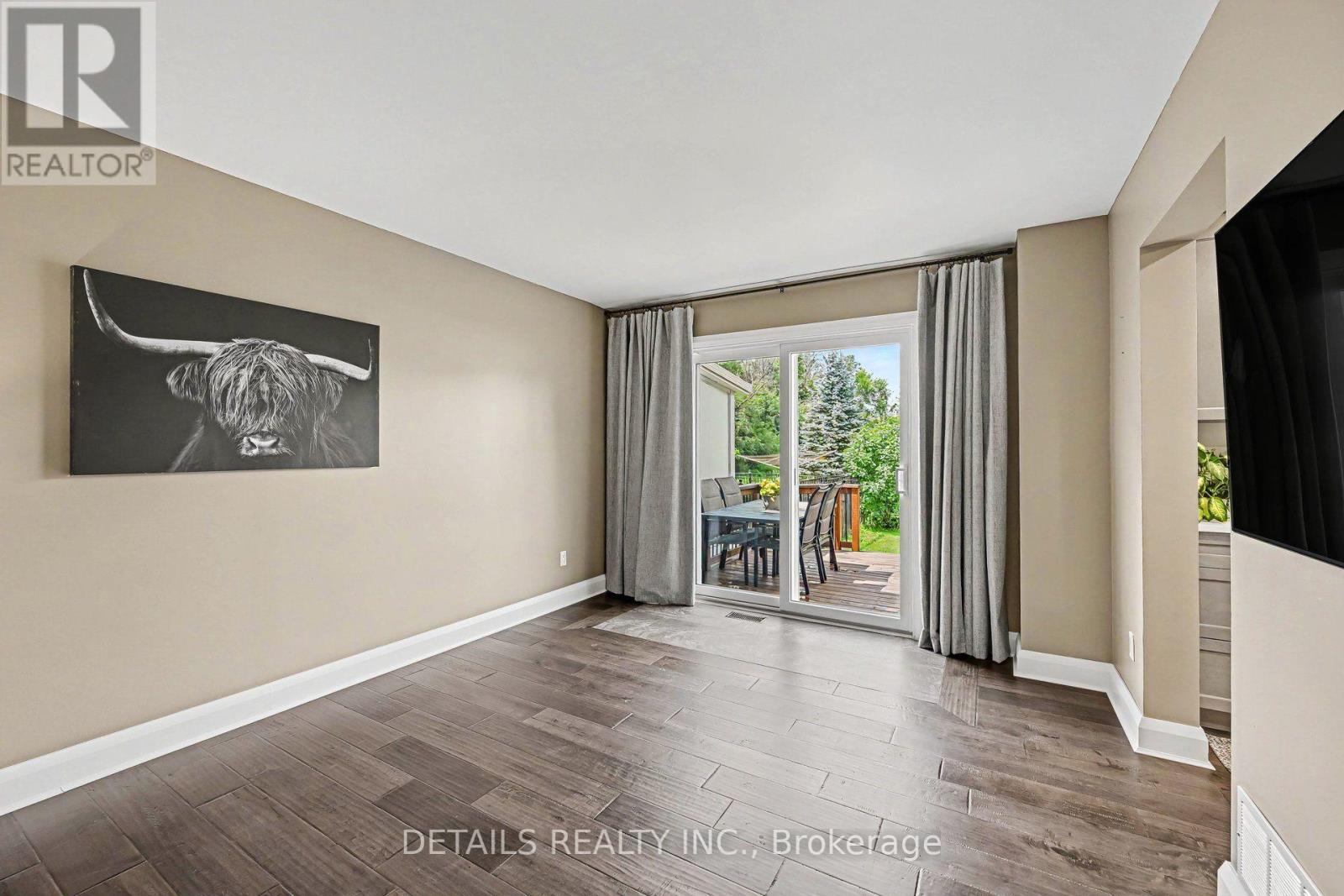 7 ISABELLA STREET - 9