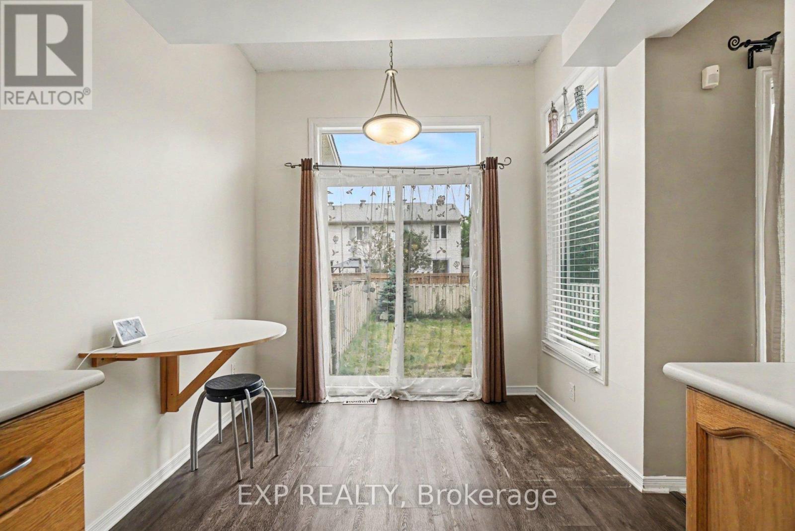 11 LONGSHIRE CIRCLE - Image 11