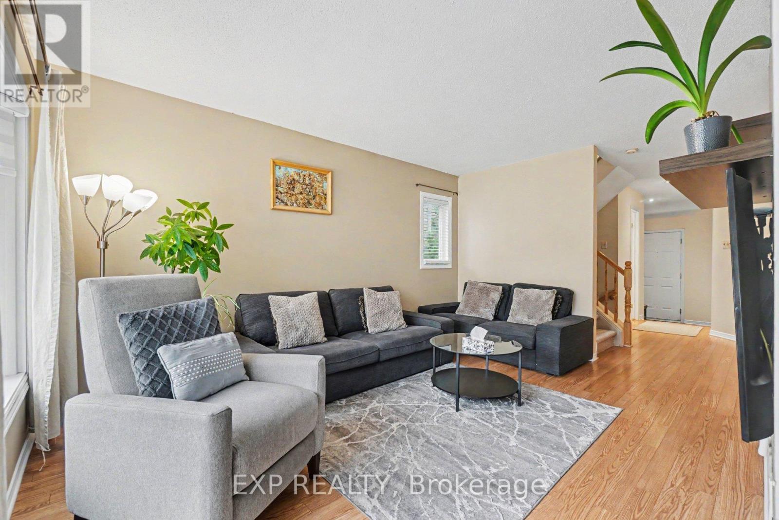 11 LONGSHIRE CIRCLE - Image 12