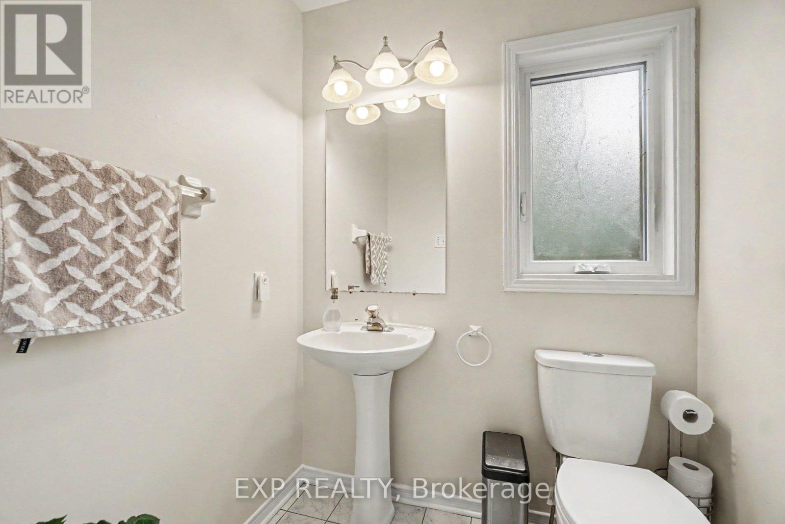 11 LONGSHIRE CIRCLE - Image 16