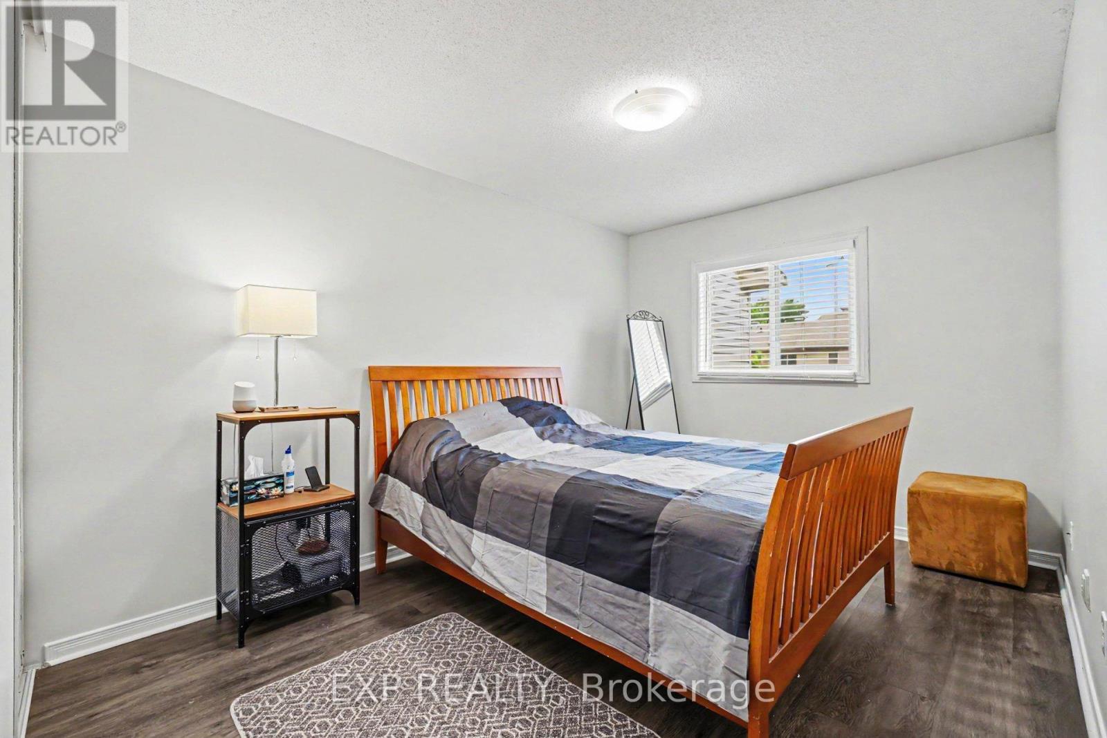 11 LONGSHIRE CIRCLE - Image 21