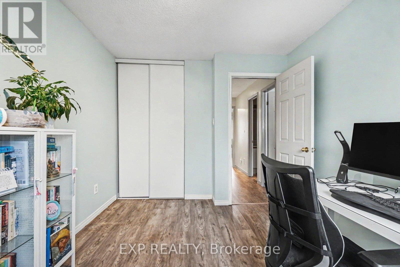 11 LONGSHIRE CIRCLE - Image 24