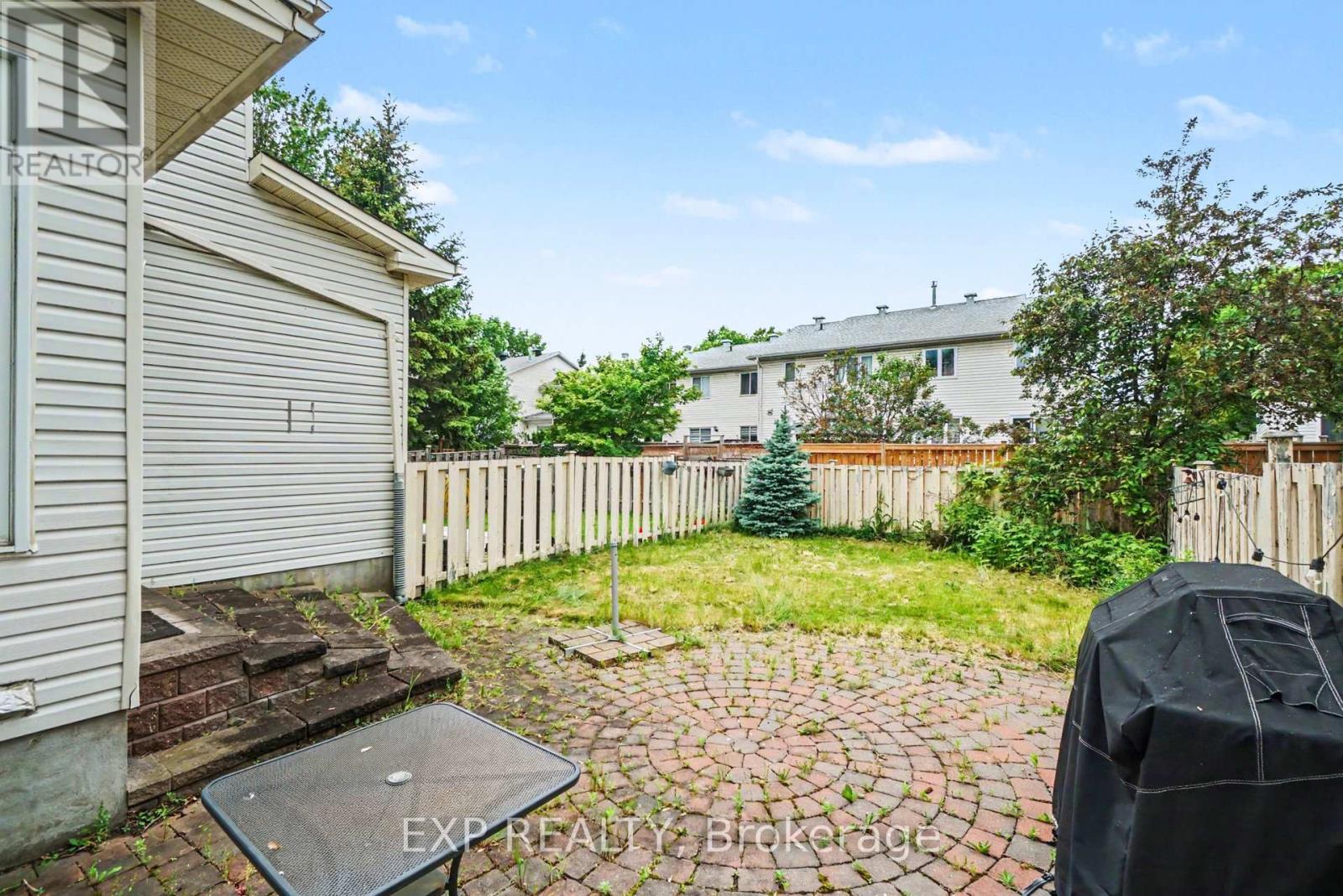 11 LONGSHIRE CIRCLE - Image 30
