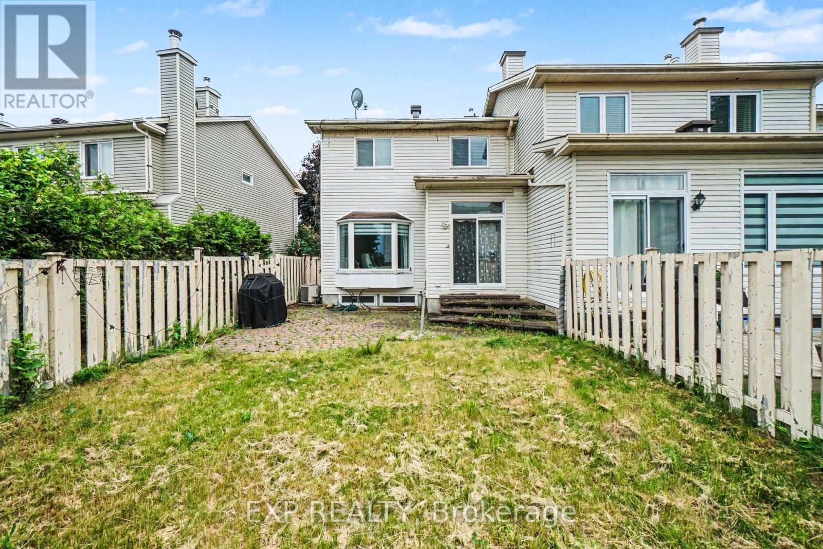 11 LONGSHIRE CIRCLE - 31