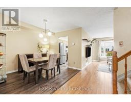 11 LONGSHIRE CIRCLE — photo 3