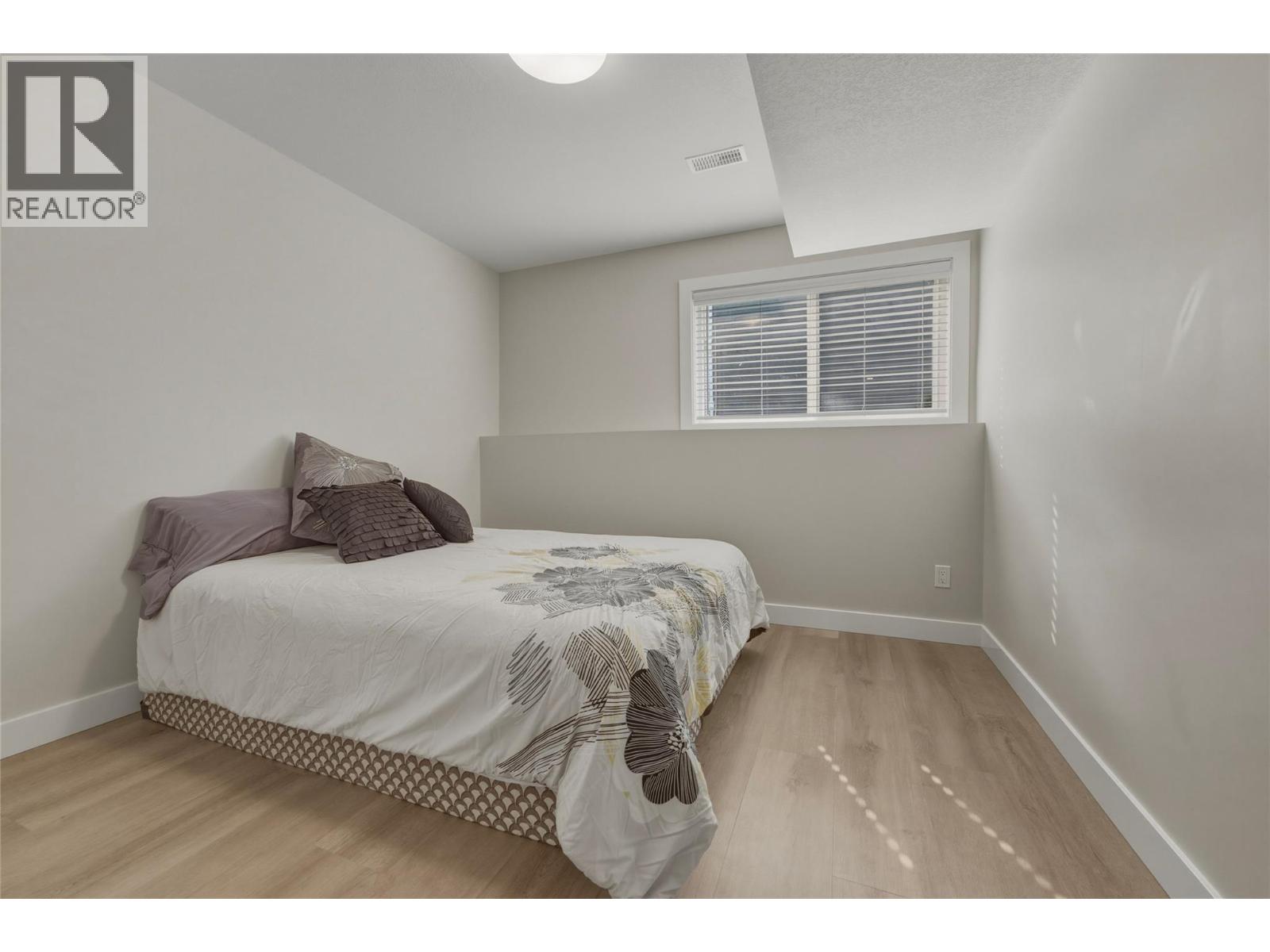 2710 Golf Course Drive - 42
