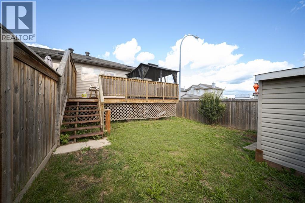 100 Bruin Bay, Fort McMurray
