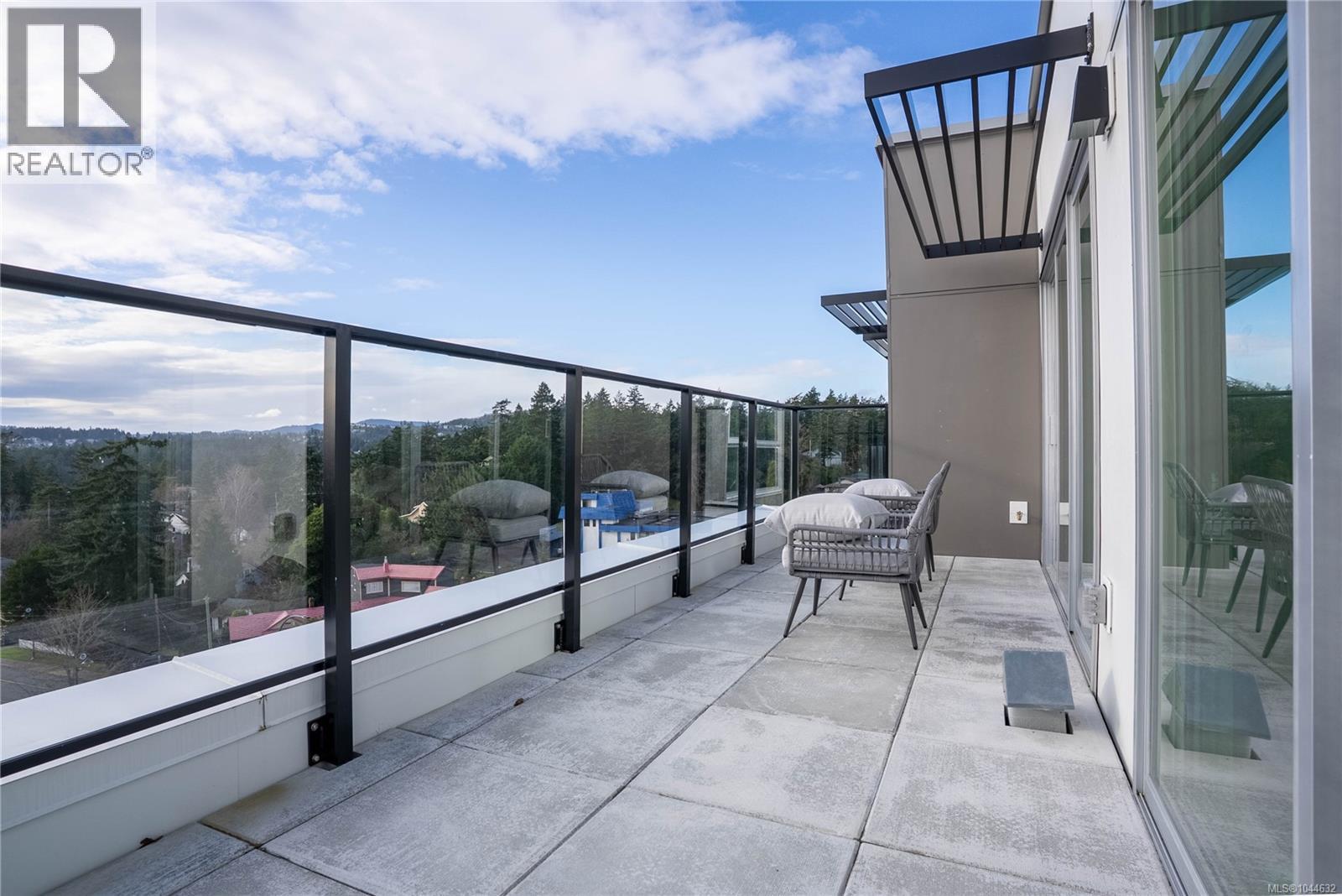 303 258 Helmcken Road, View Royal