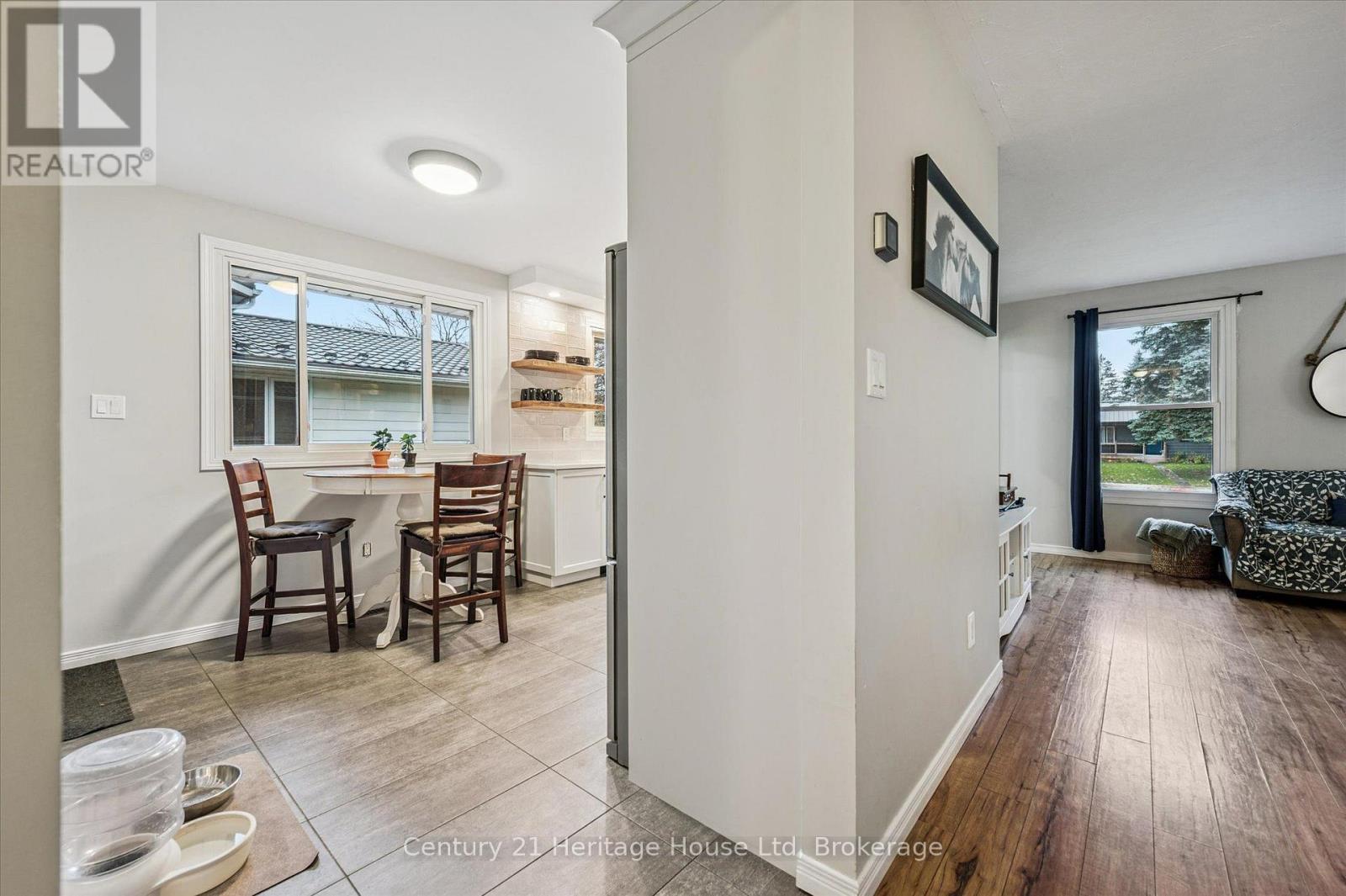 653 PERRY STREET - 11