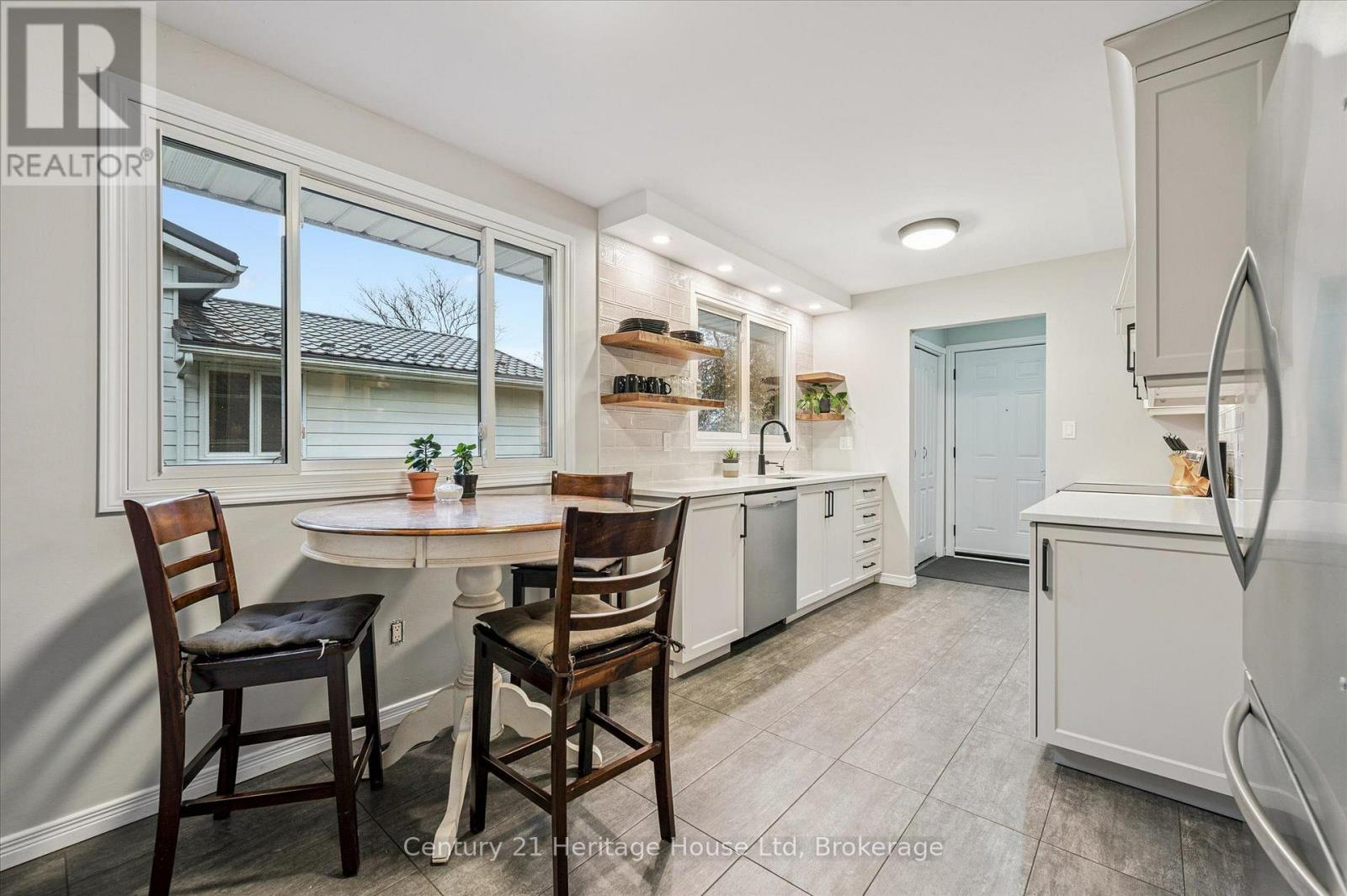 653 PERRY STREET - 13