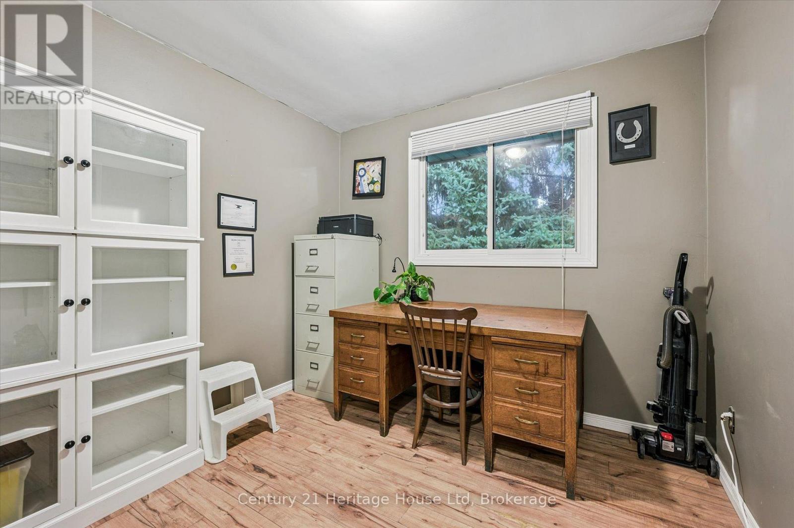 653 PERRY STREET - 20