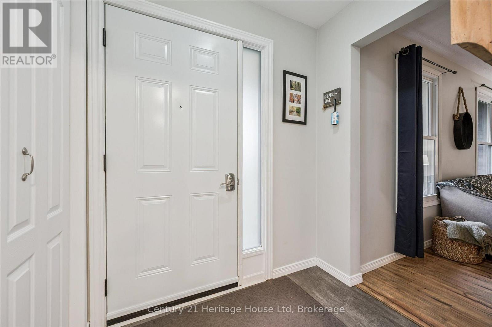 653 PERRY STREET - 6