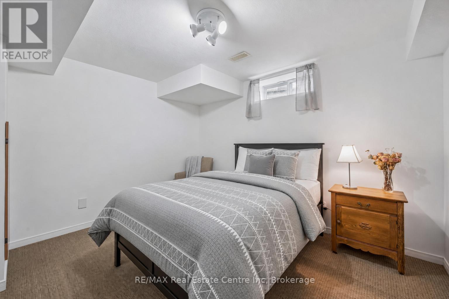 20 PRATT PLACE - 16
