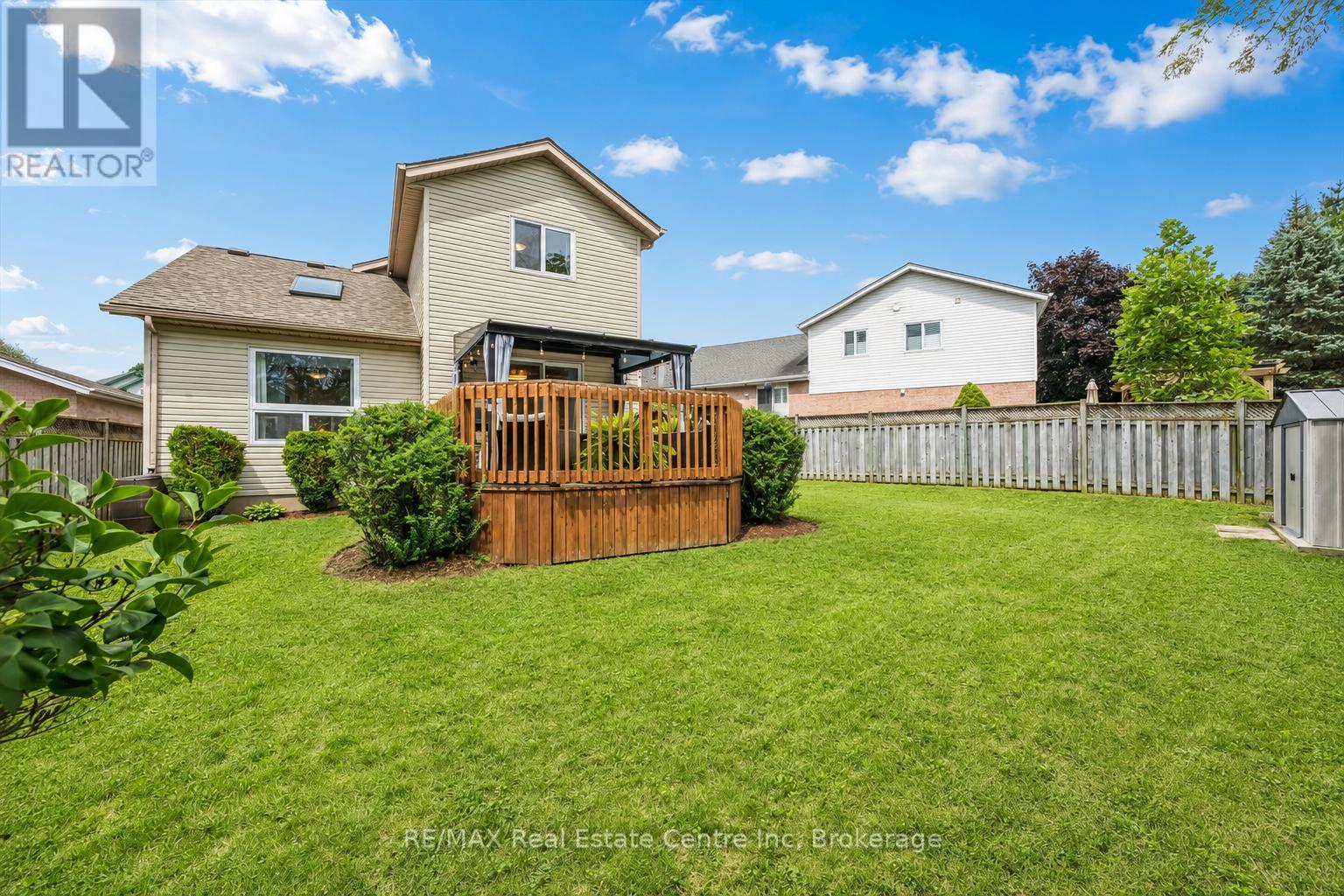 20 PRATT PLACE - 21