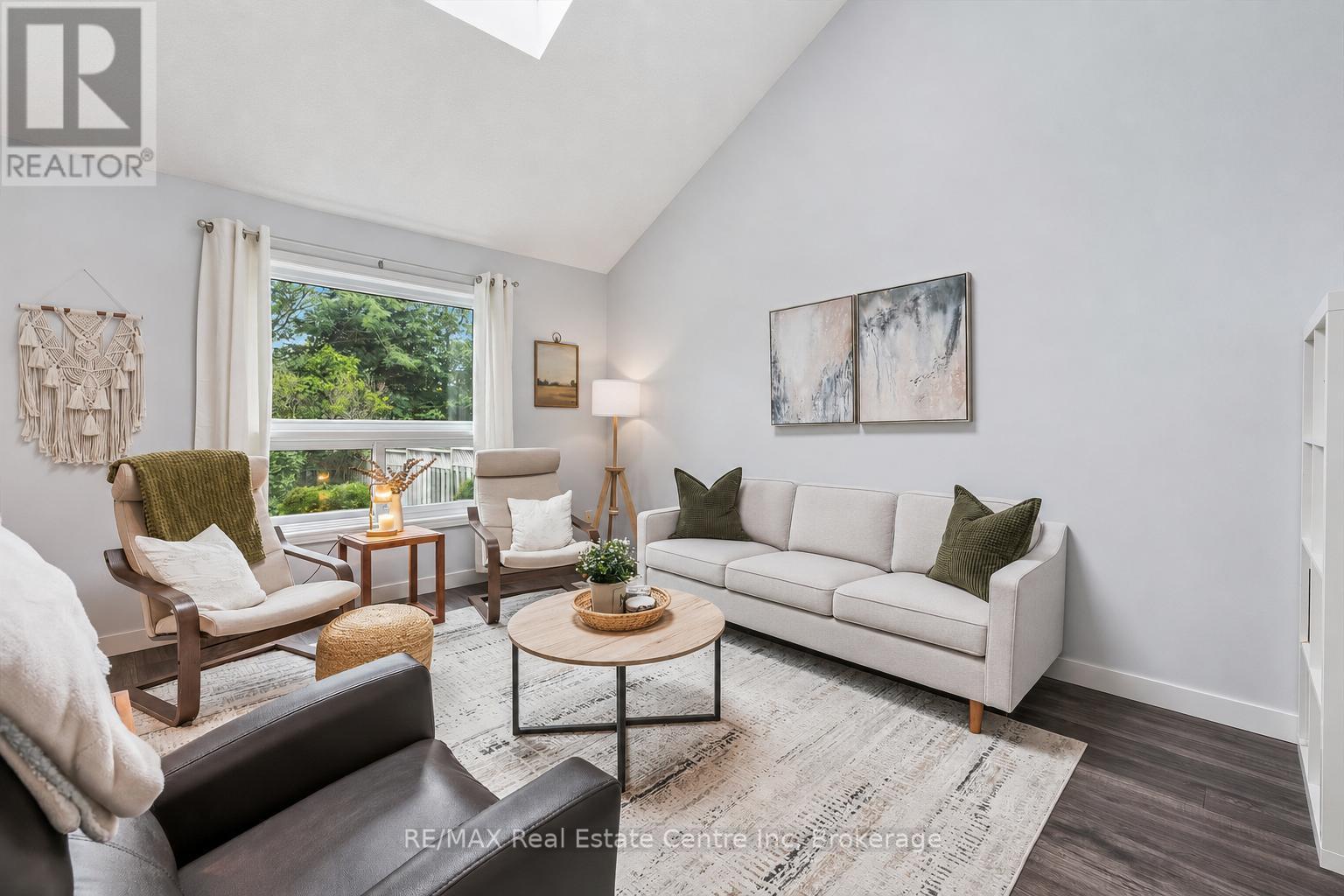 20 PRATT PLACE - 3