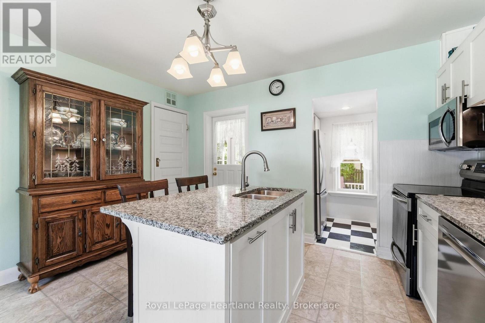 169 ONTARIO STREET - 16