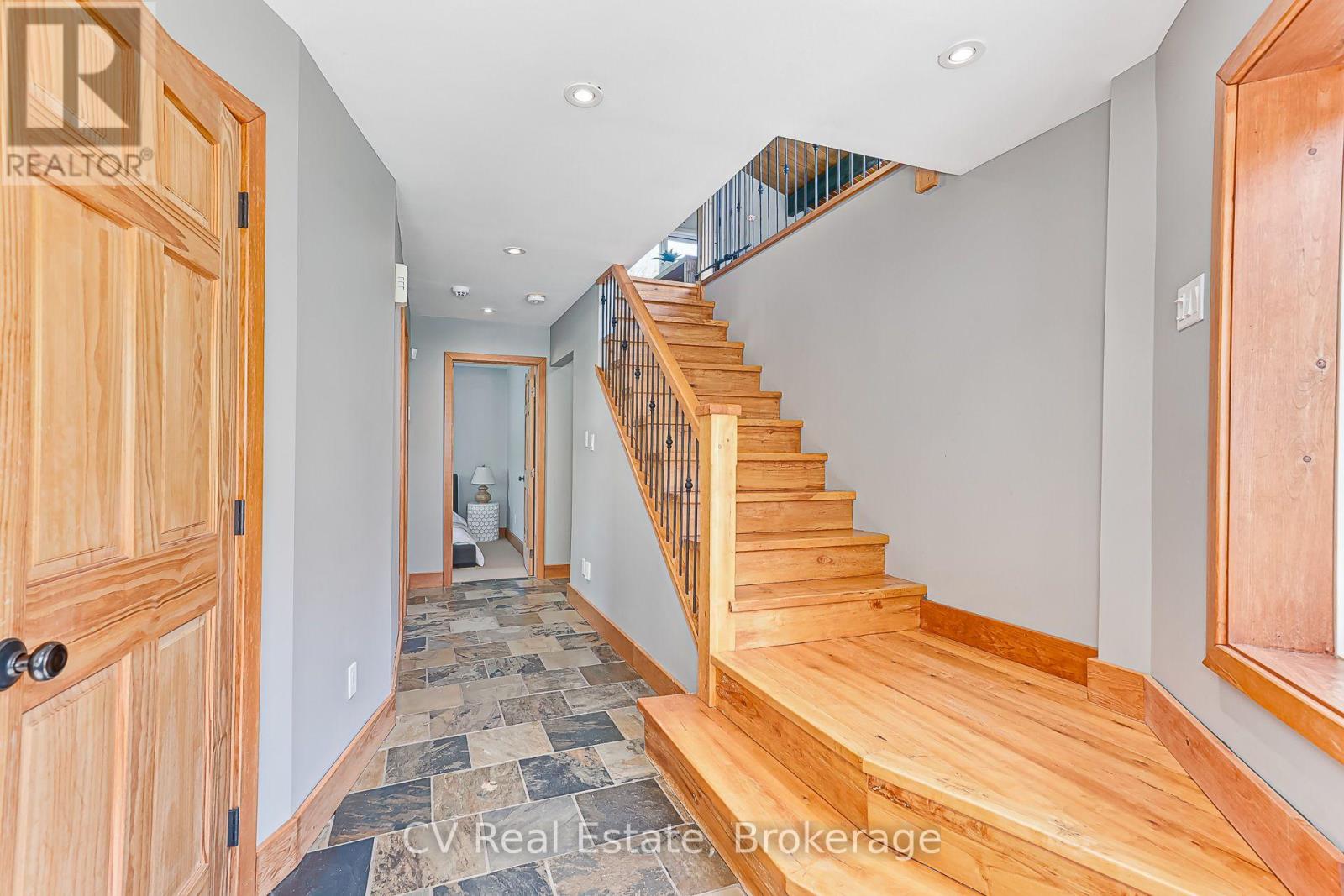 156 CHAMONIX CRESCENT - Image 20