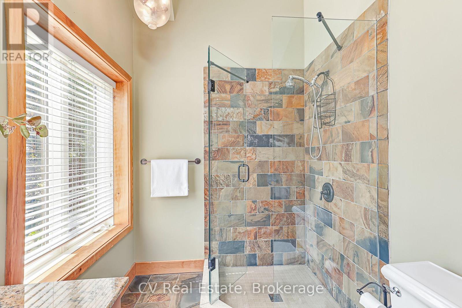 156 CHAMONIX CRESCENT - Image 37