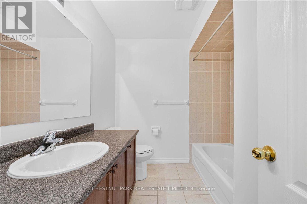 241 BANBROOKE CRESCENT - 22