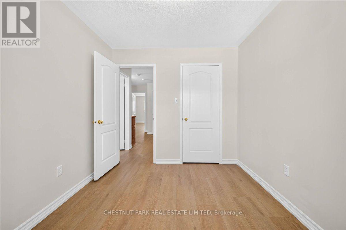 241 BANBROOKE CRESCENT - 27
