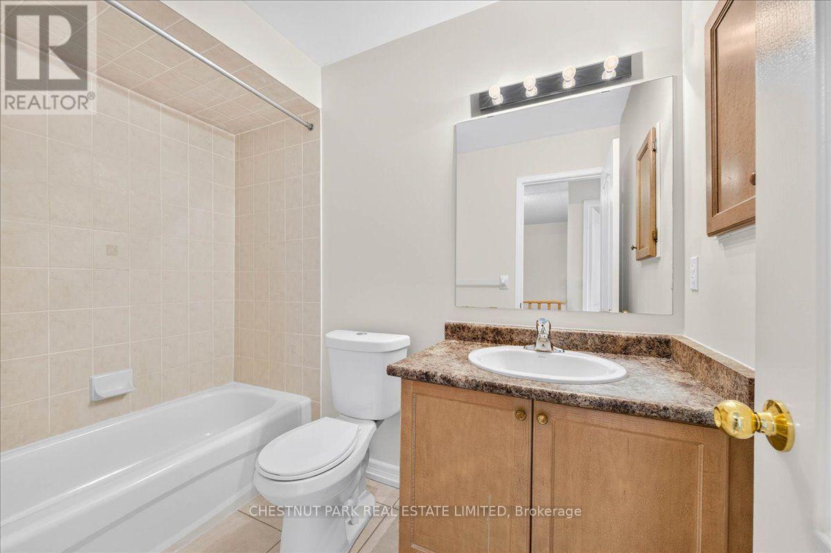 241 BANBROOKE CRESCENT - 28