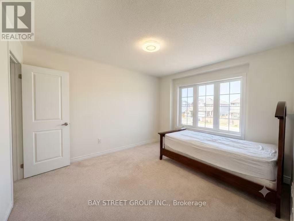 27 SAMUEL CRESCENT - 31