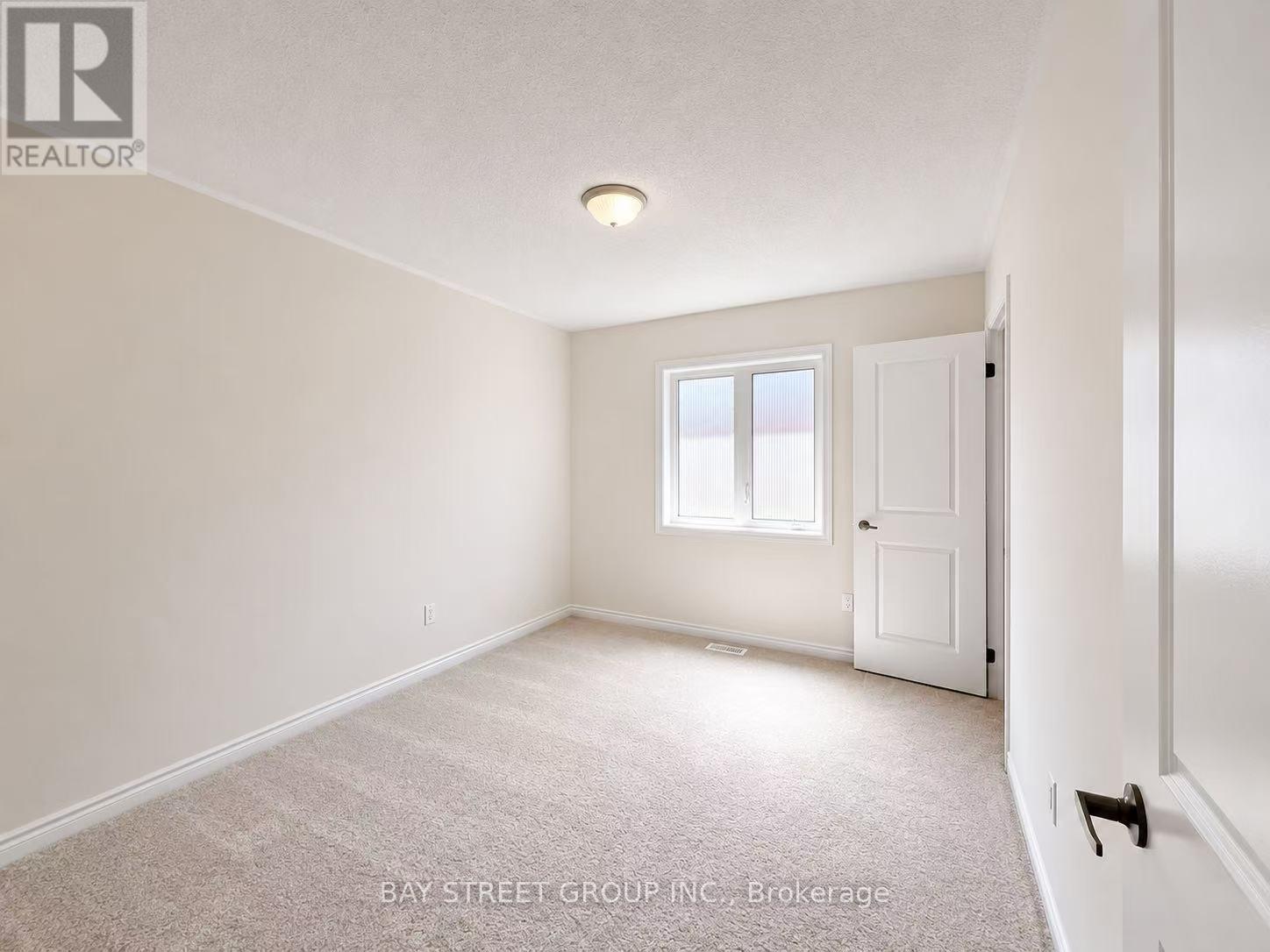 27 SAMUEL CRESCENT - Image 32