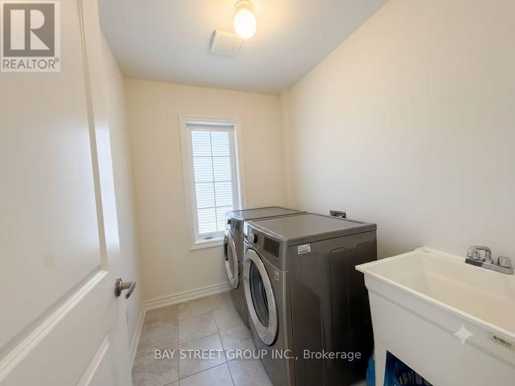 27 SAMUEL CRESCENT - 38