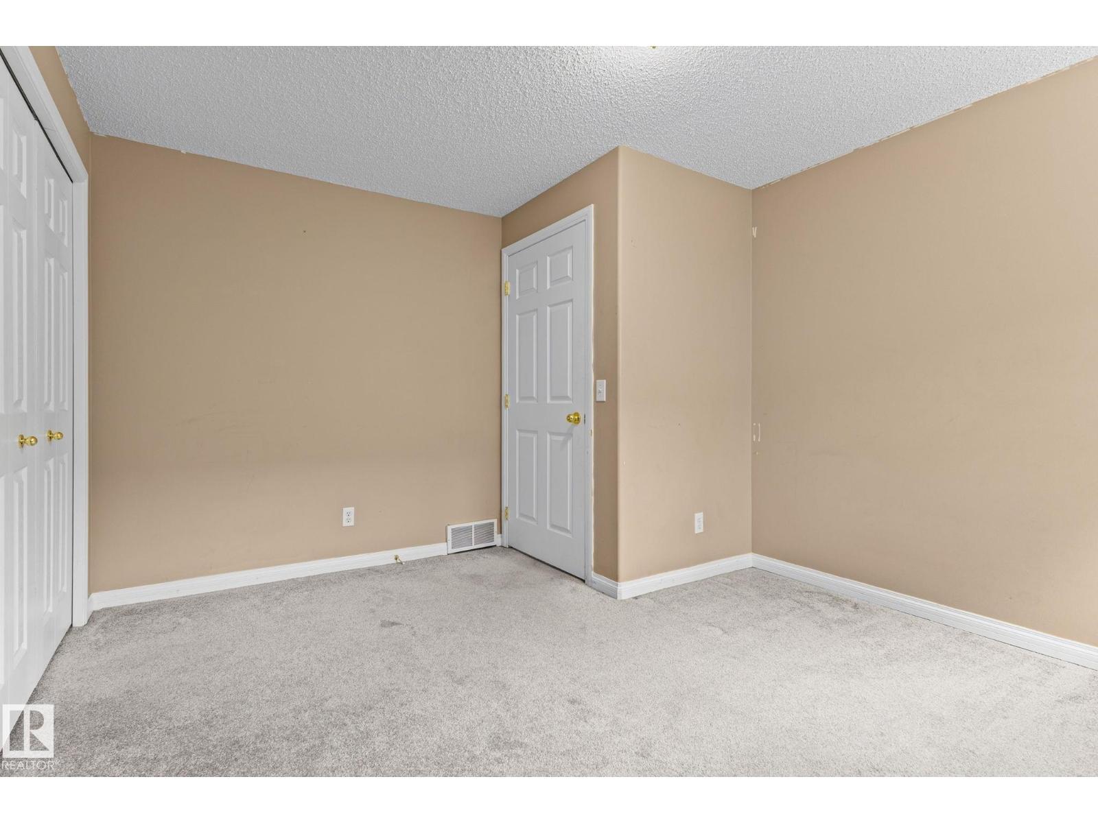 4712 48 ST - Image 16