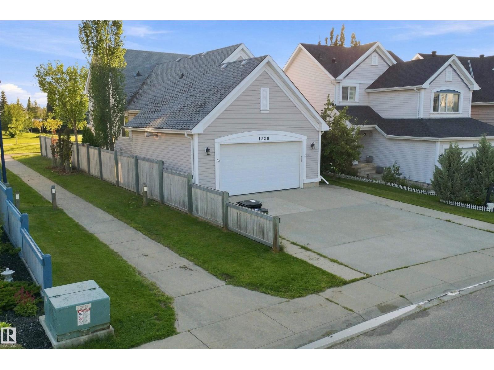 1328 80 ST SW - 37