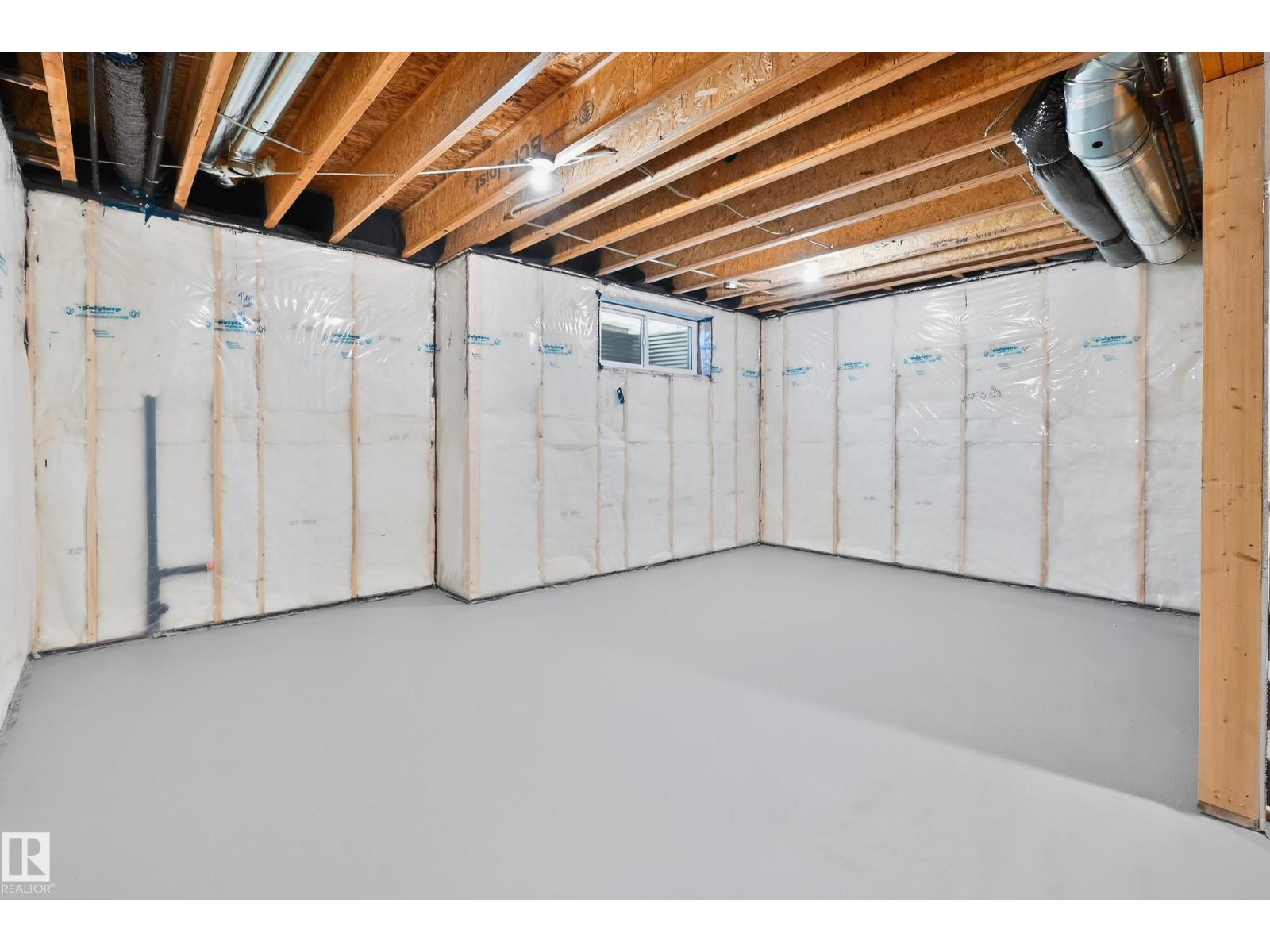 8019 228 ST NW - 38