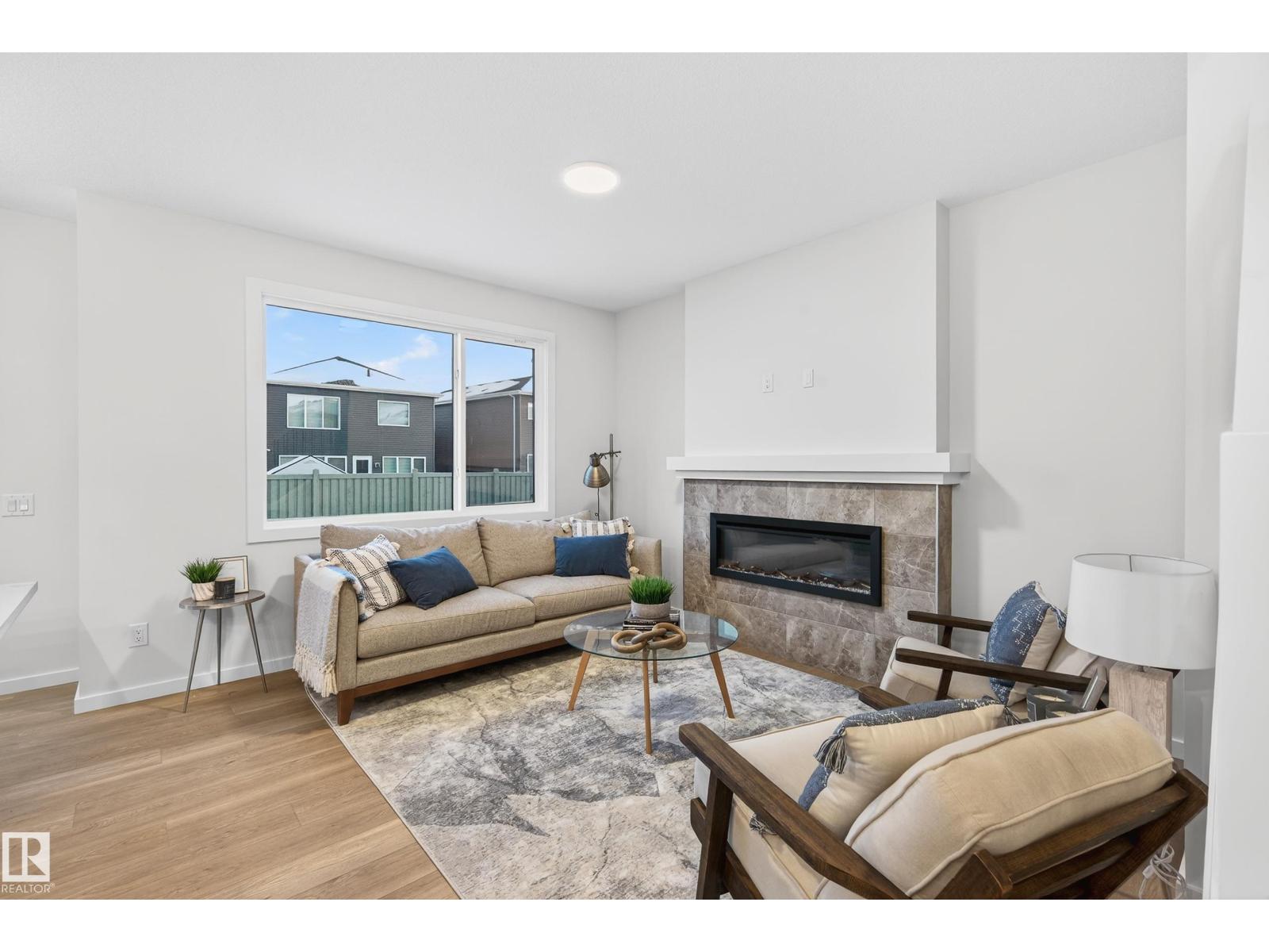 8019 228 ST NW - 9