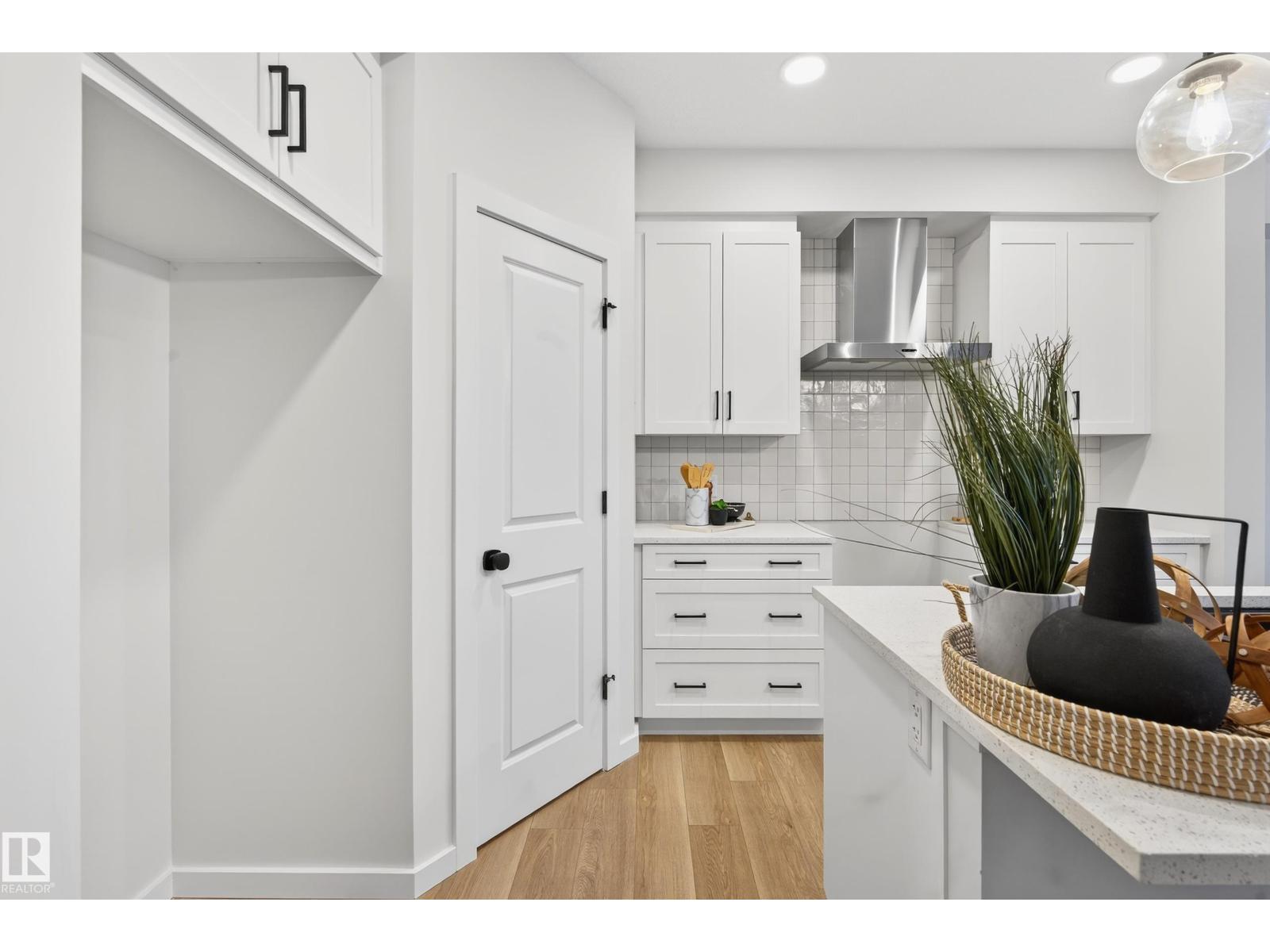 8019 228 ST NW - 11