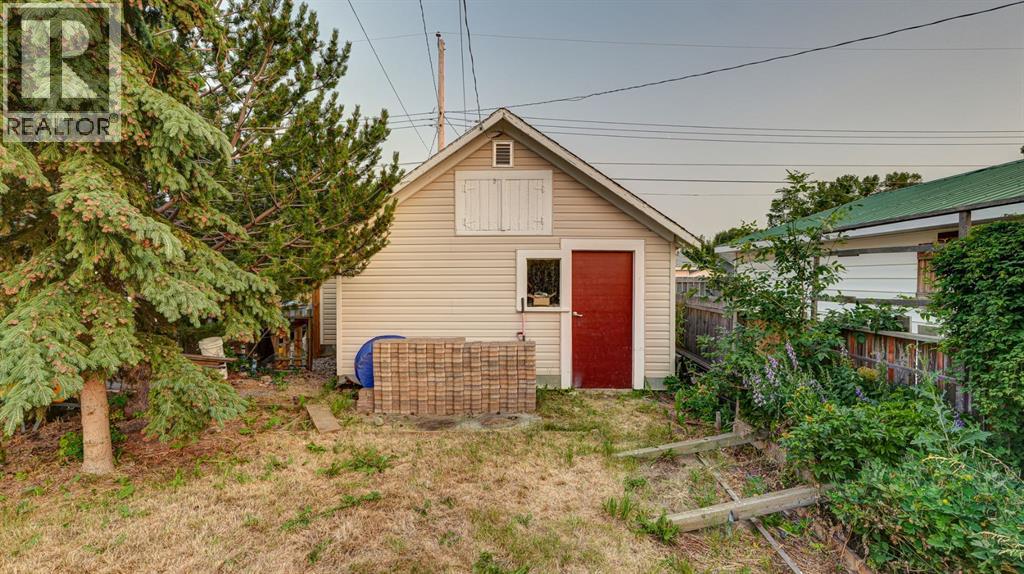 335 50 Avenue W - Image 40