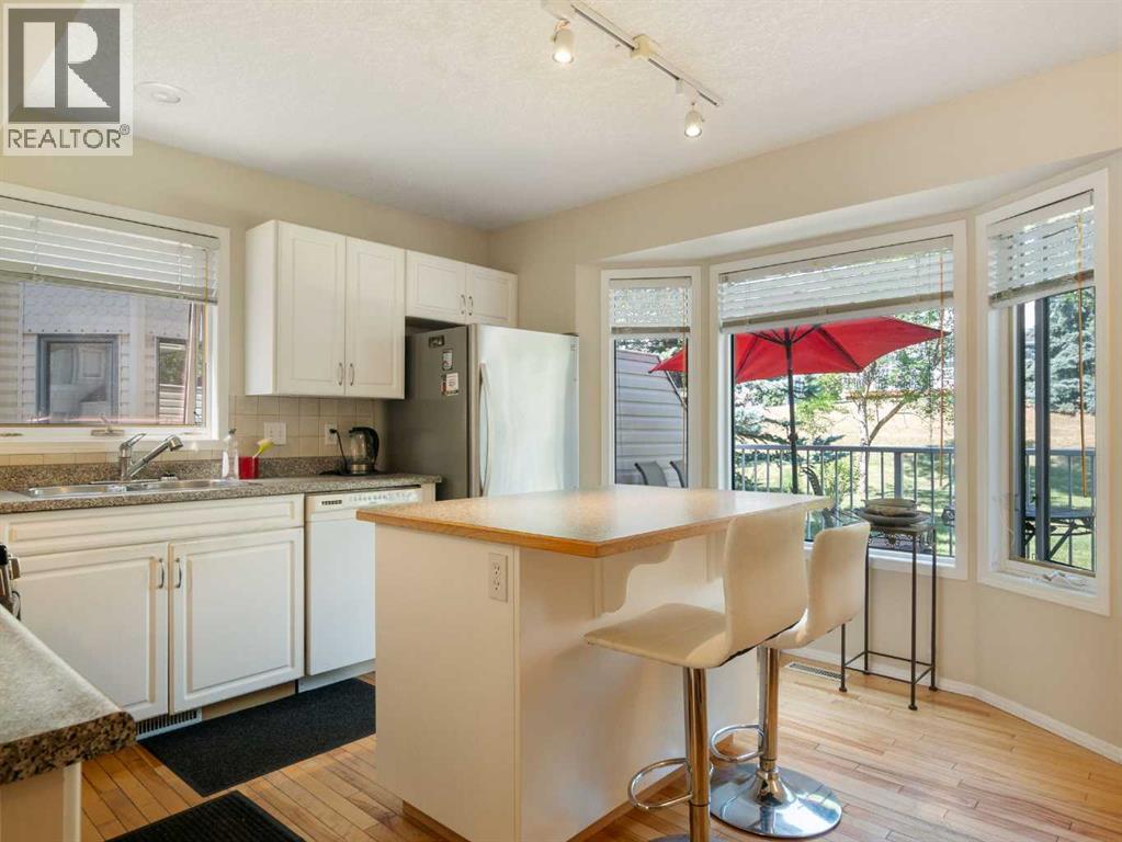 81 Prominence View SW, Patterson, Calgary photo 3