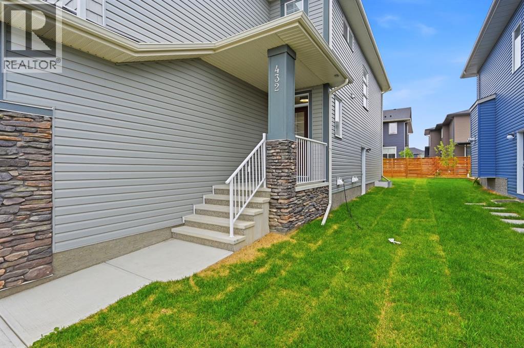 432 Dawson Circle, Dawson's Landing, Chestermere photo 3