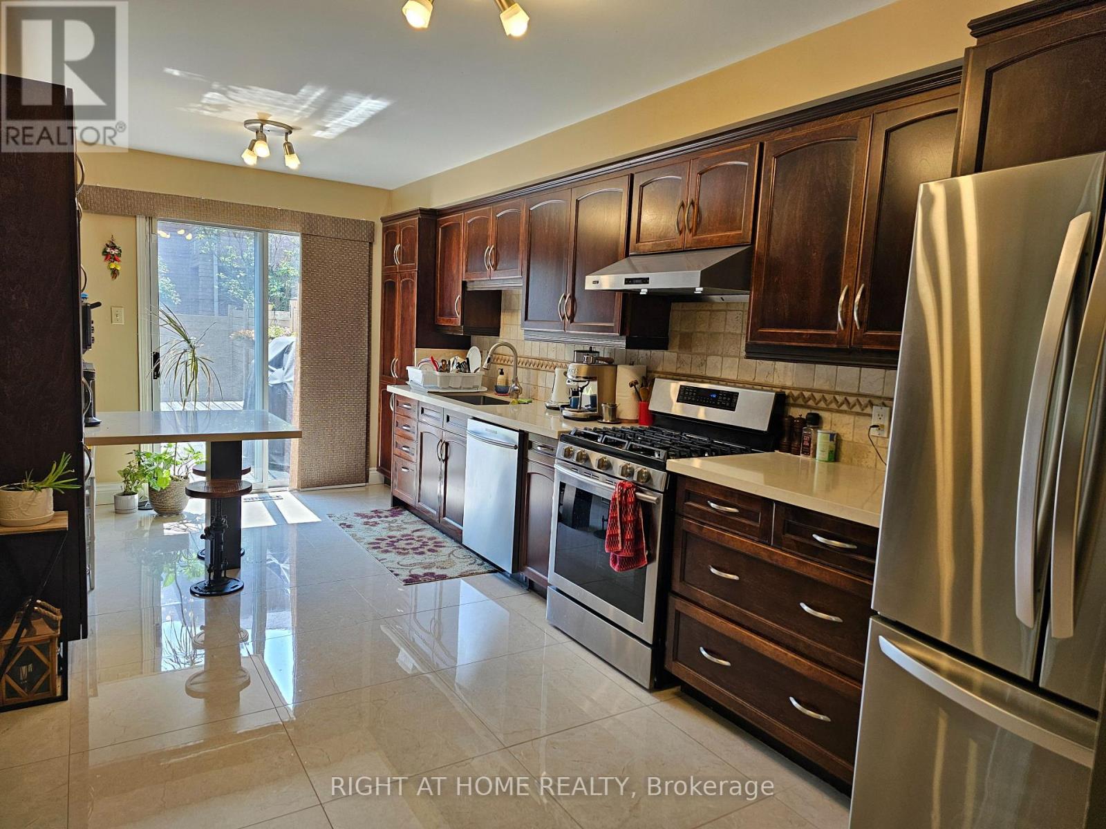 710 ASHPRIOR AVENUE - 5