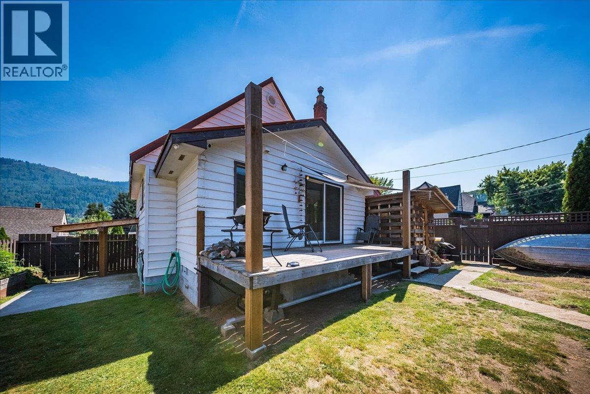 795 Kipling Street - 29
