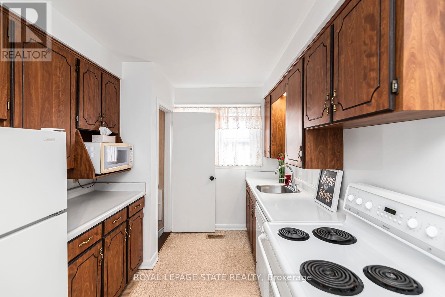 124 BROKER DRIVE - 15