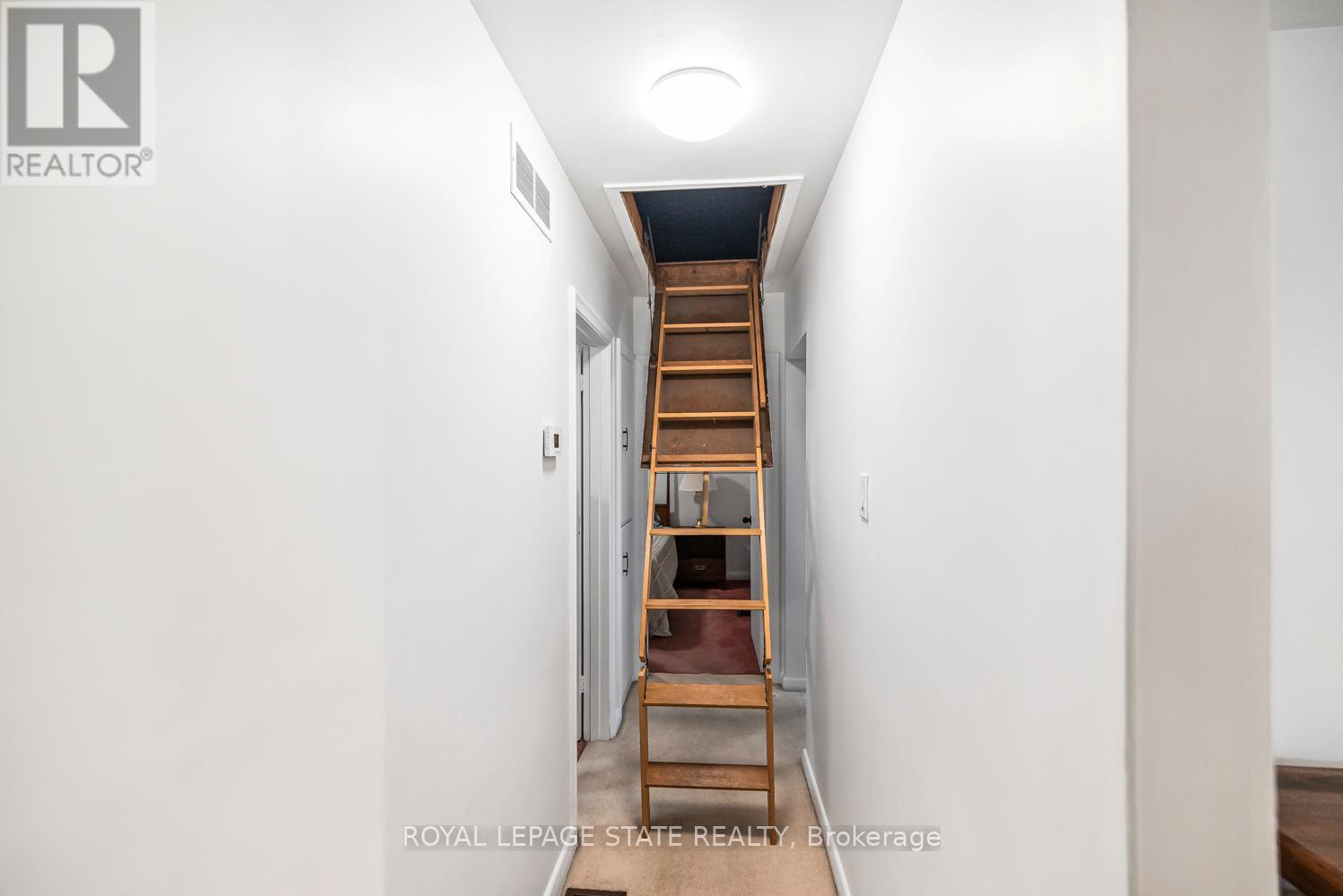 124 BROKER DRIVE - 35