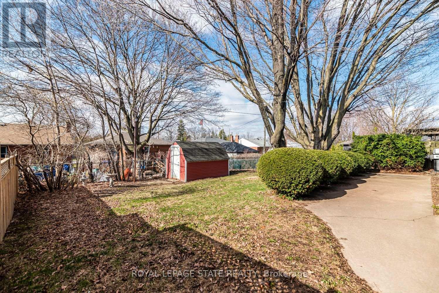 124 BROKER DRIVE - 40