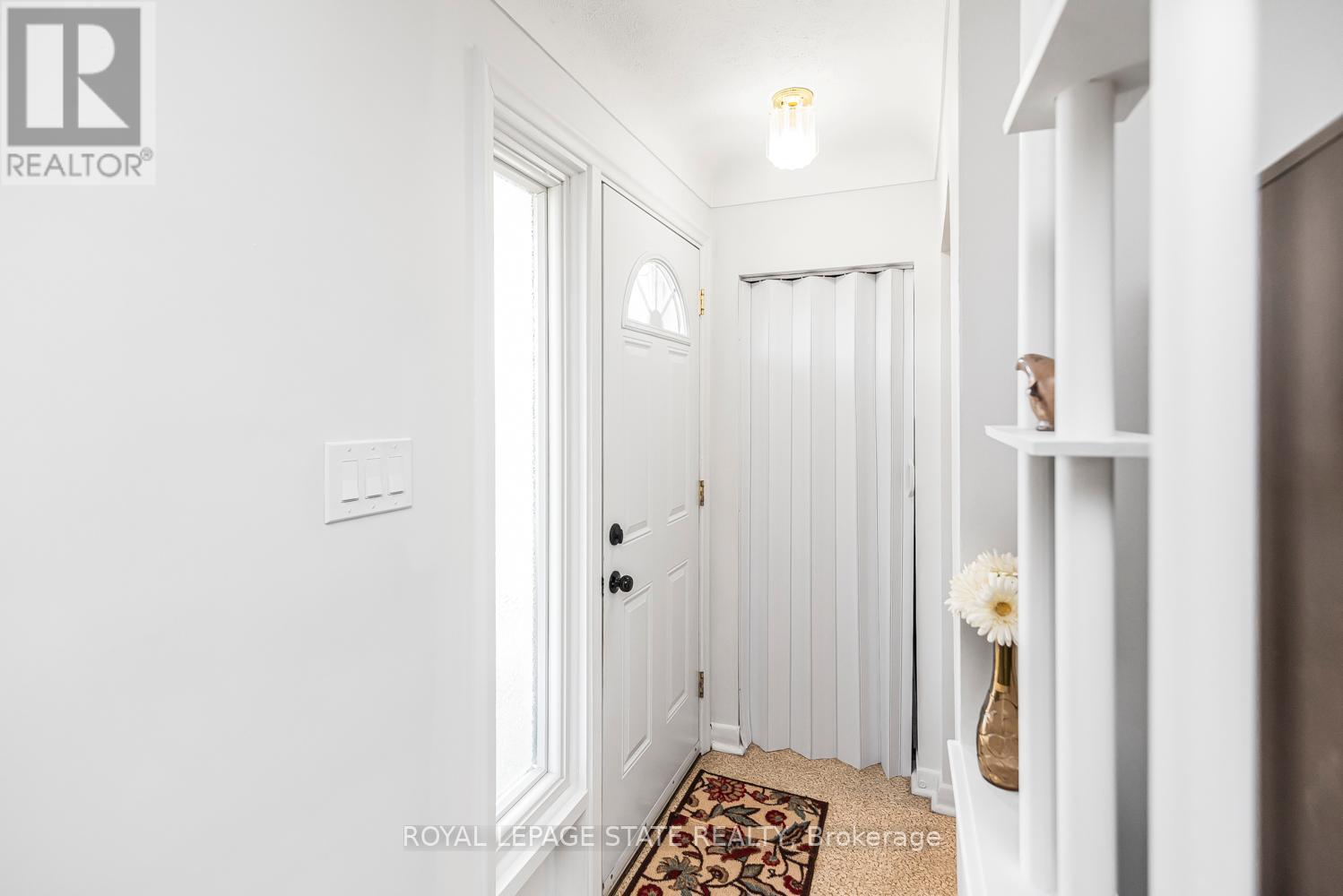124 BROKER DRIVE - 6