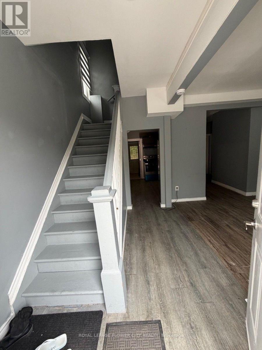 7 HEARST STREET - Image 3