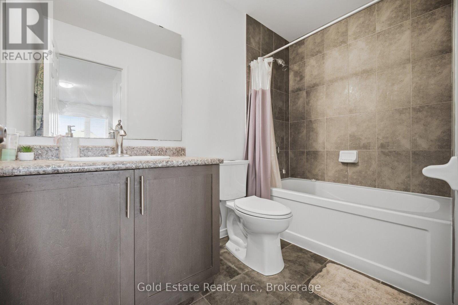 #85 135 HARDCASTLE DRIVE - 29