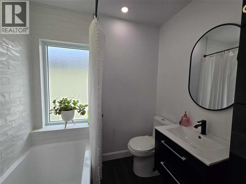 141 RICHARD STREET - Image 34