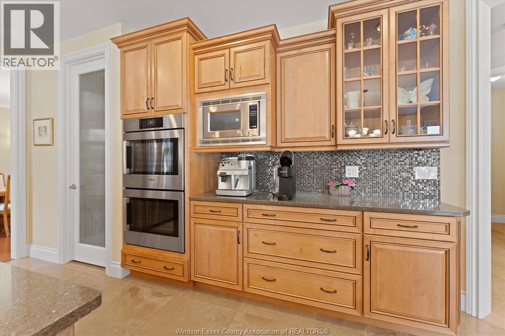 1108 REGENCY CRESCENT - 13