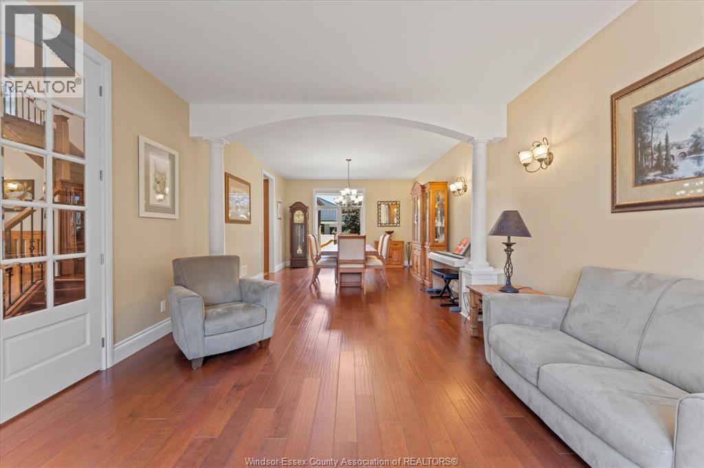 1108 REGENCY CRESCENT - Image 8